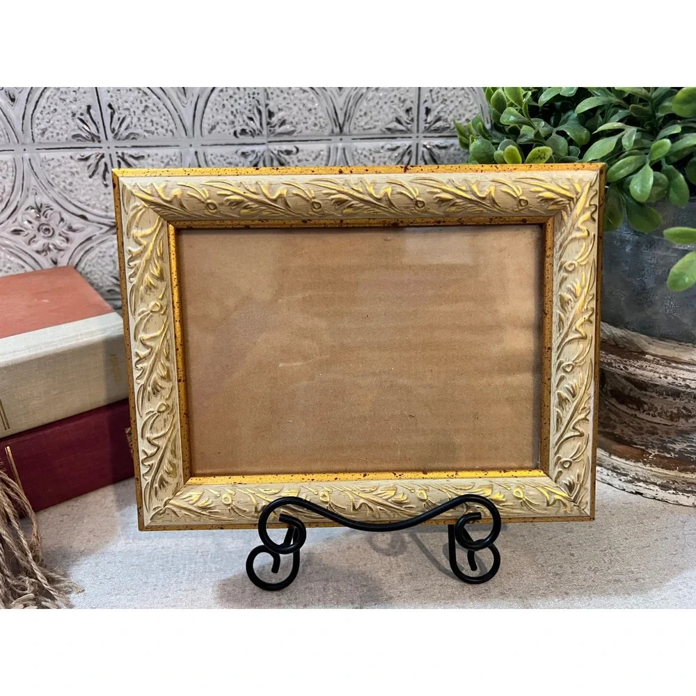 Vintage Ornate Cream and Gold Scrollwork Picture Frame 5x7 Tabletop Wall Mount
